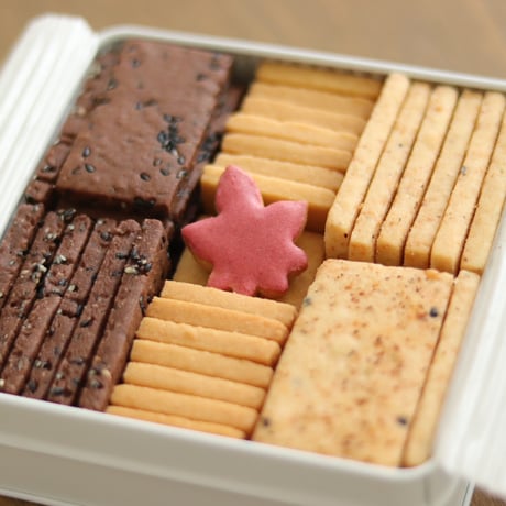 和のクッキー缶＜紅葉＞