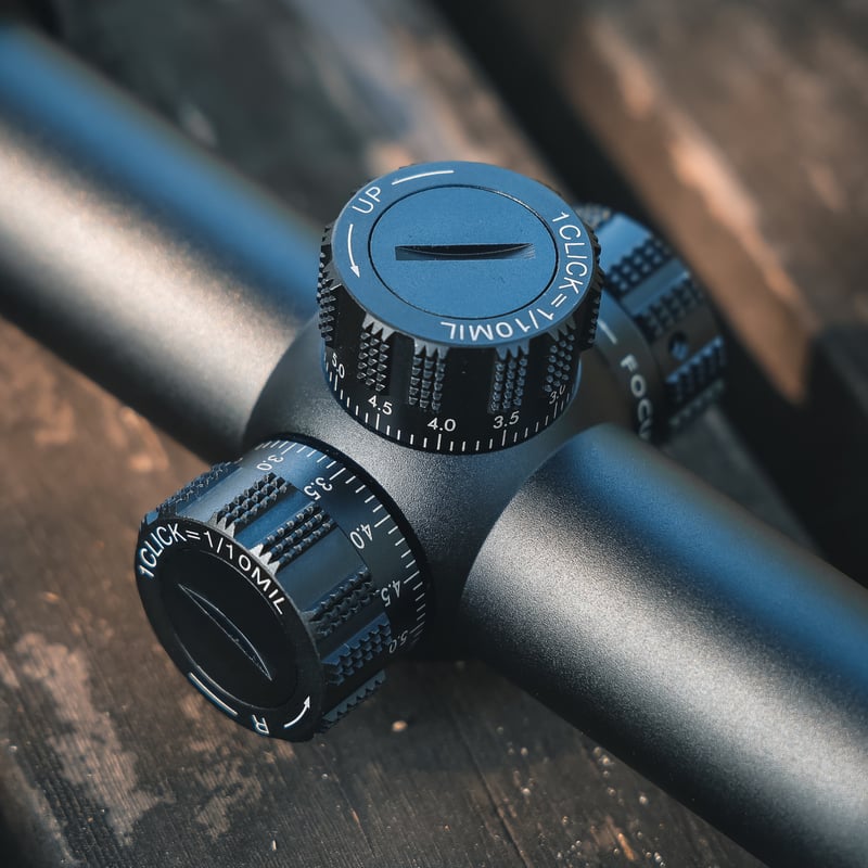 SWAMP DEER OPTICS HD MAX 4-16X44mm SFP ライフルスコープ