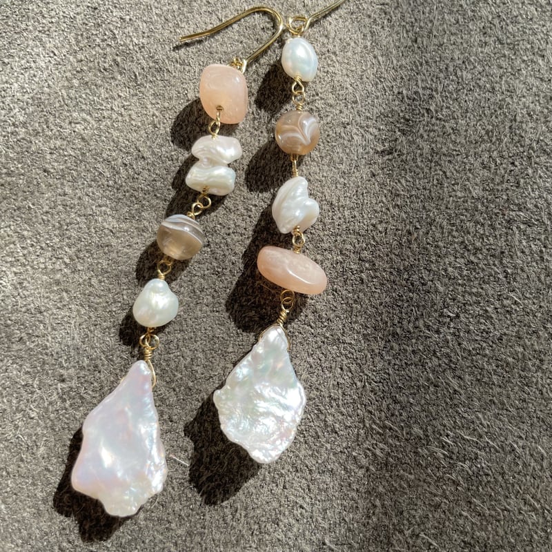 pierce 〗バロック淡水パールの縦長ピアス | mer scintillante pierce 〗バロック淡水パールの縦長ピアス | mer scintillante