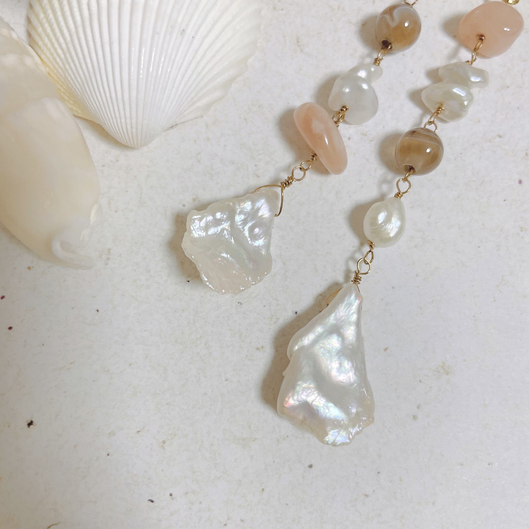 pierce 〗バロック淡水パールの縦長ピアス | mer scintillante