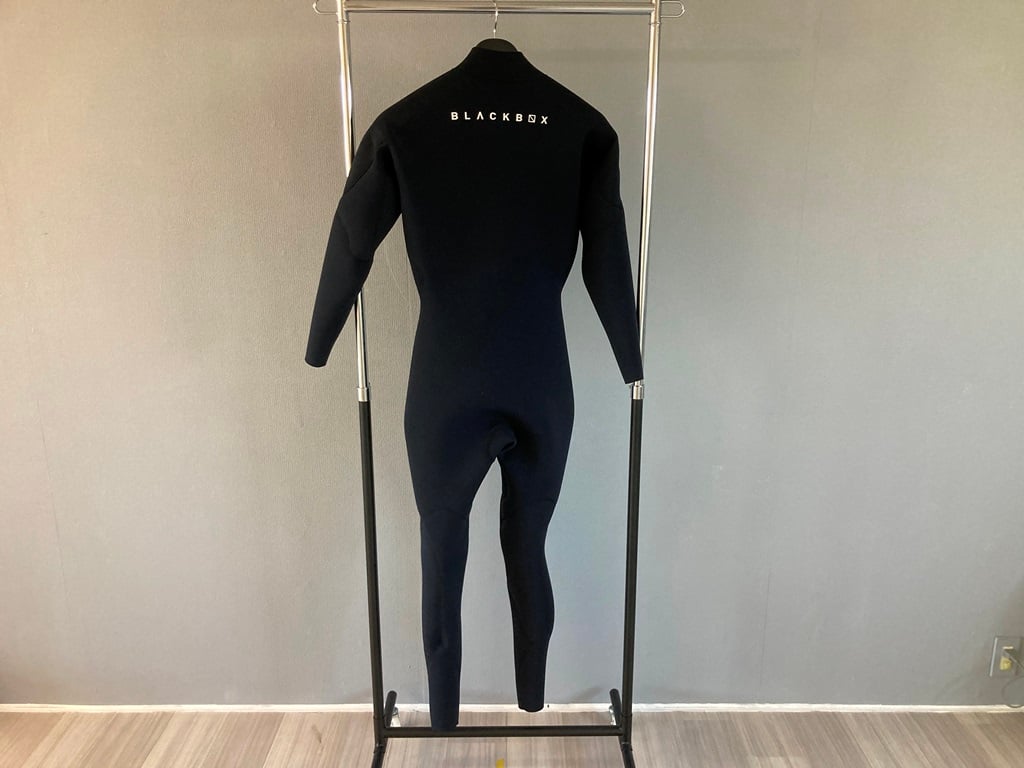 BLACKBOX wetsuits | CNA SURFSHOP
