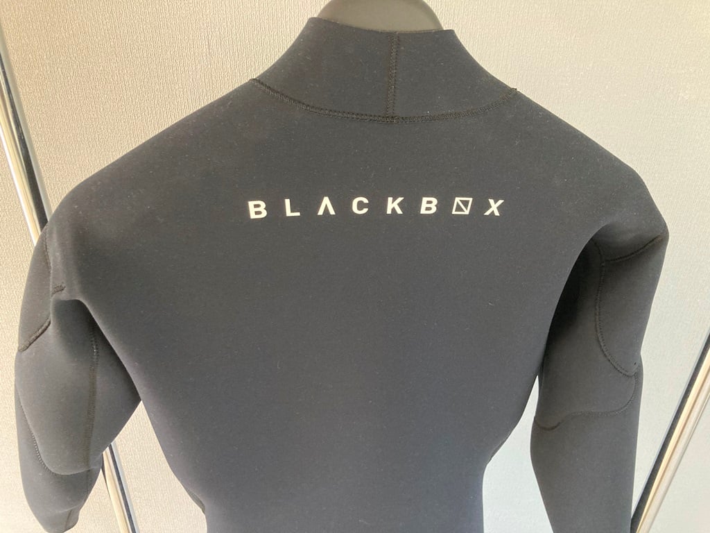 BLACKBOX wetsuits | CNA SURFSHOP
