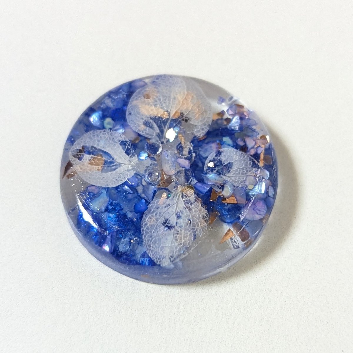 レジンボタン レジン ボタン 花びら入り ブルー | accommon STORE