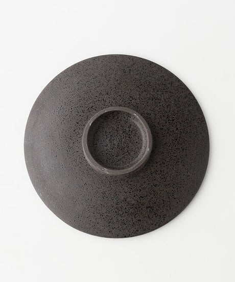 黒釉中皿