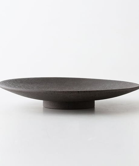 黒釉中皿