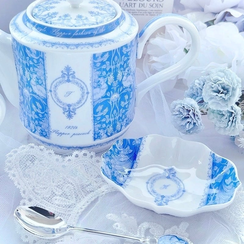 ビヨンヴィンブラッド　ビンテージ1960年スタジオ手書き一点物作品孔雀レディー ビヨンヴィンブラッド ビンテージ1960年スタジオ手書き一点物作品孔雀