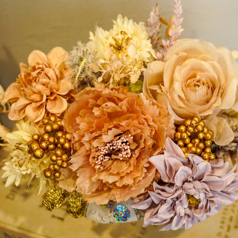 高級 造花 アレンジメント ニュアンスカラー ヴィンテージ加工鉢〈一点