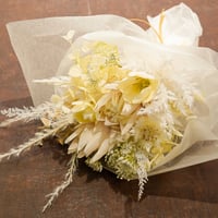 高級 造花　ゆるふわ ブーケ プリザミックス〈一点もの〉