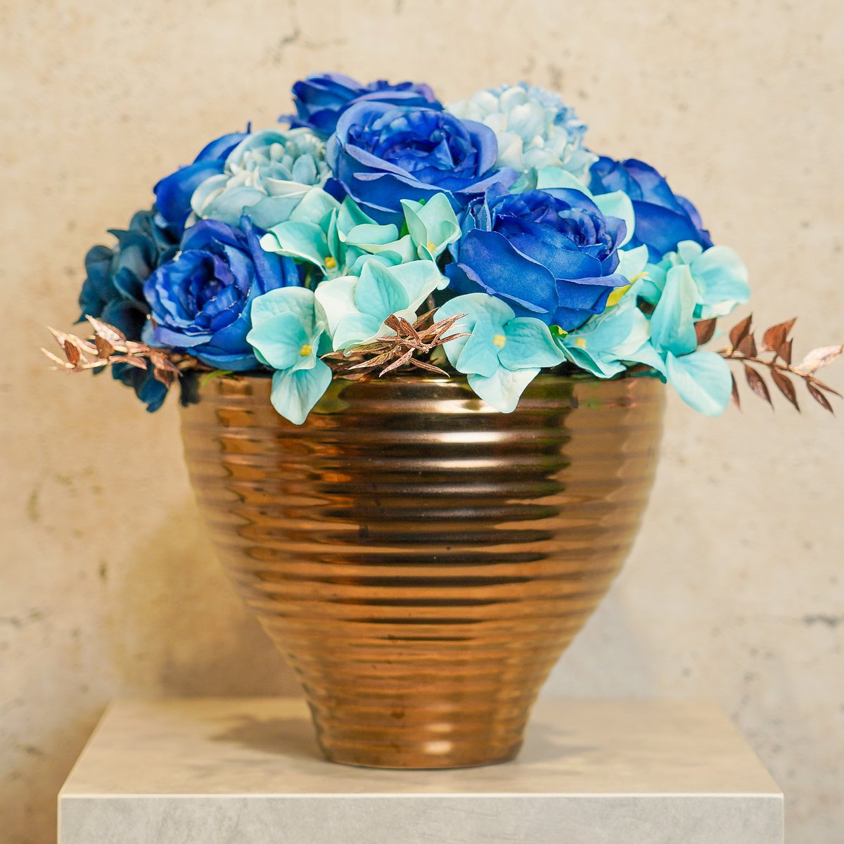 高級 造花 アレンジメント ブルーローズ 陶器〈一点もの〉 | 高級 造花