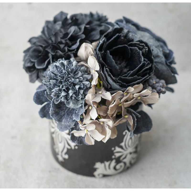 高級 造花 ブラックフラワーのシックなモノトーンアレンジメント