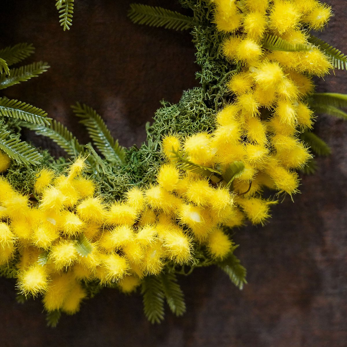 高級 造花 リース 春を呼ぶミモザのリース2〈一点もの〉 | 高級 造花