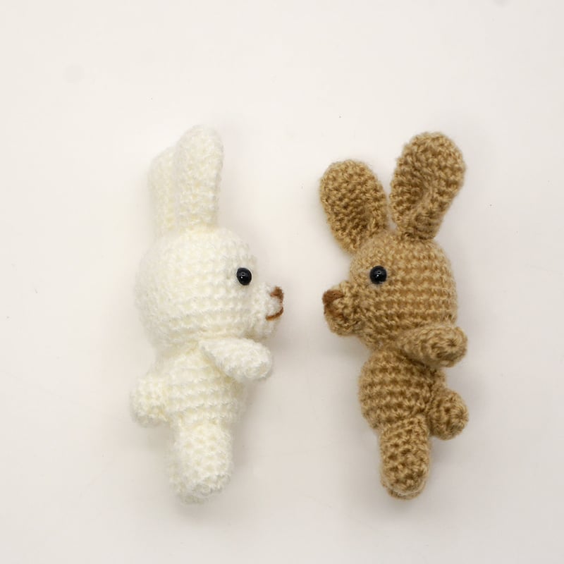 カラフルうさぎのあみぐるみ 17体セット 着せ替え】ツナギを着たうさぎ編みぐるみ『再販29』 あみぐるみ