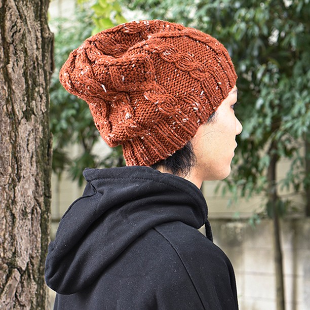 カラフル編み物スカートと帽子セット（ペチコート付） ダイヤとケーブル模様の帽子とスヌード 編み物キット | WISTERIA