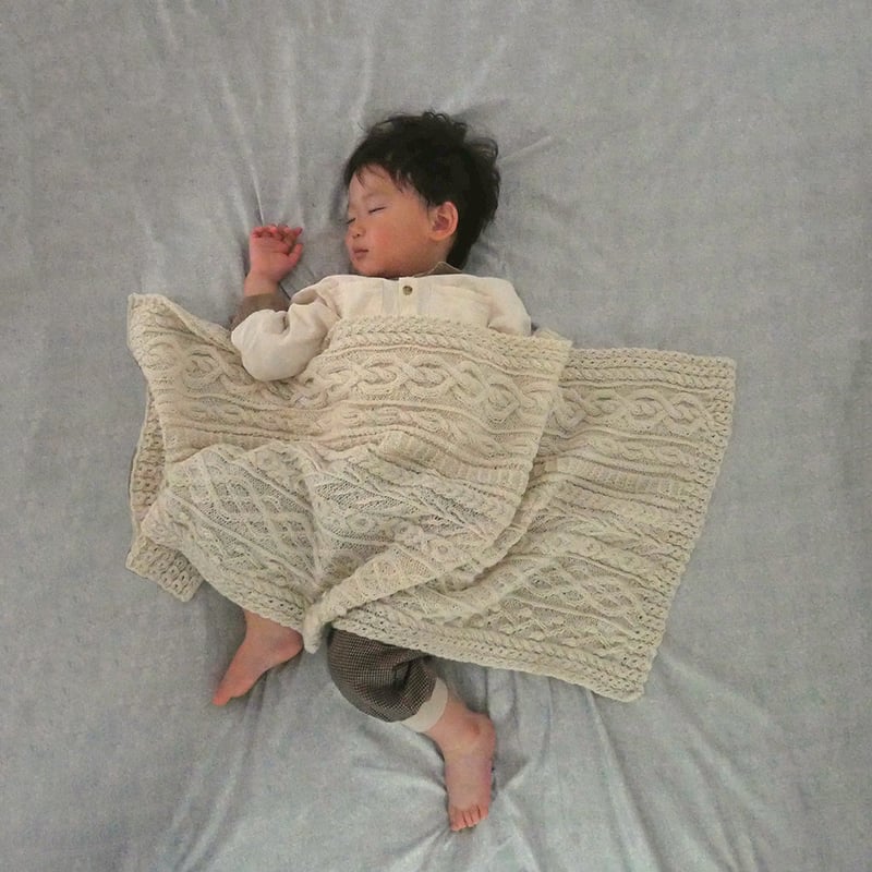 アラン模様のブランケット 編み物キット | WISTERIA 手作りのお店