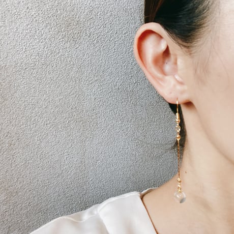 選べる大きさ・一粒雫のロングピアス・ゴールド