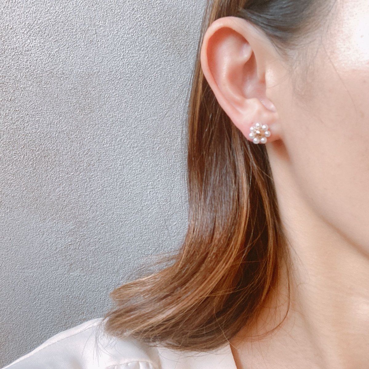 もっと！小粒なピアス　ネイビーアイボリーブラウン　ハンドメイド　小さいぴ fit=scale-down,w=1200