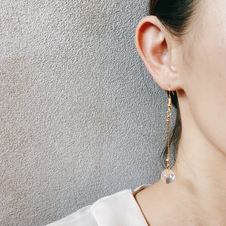 選べる大きさ・一粒雫のロングピアス・ゴールド