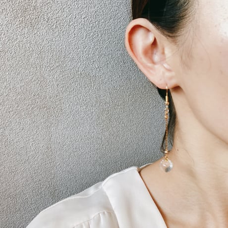 選べる大きさ・一粒雫のロングピアス・ゴールド