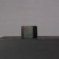 カードスタンド（六角柱／縦）