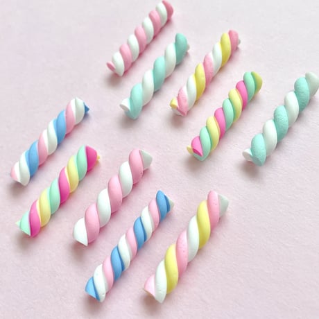 【B品込み10個】ねじねじ棒キャン【585】