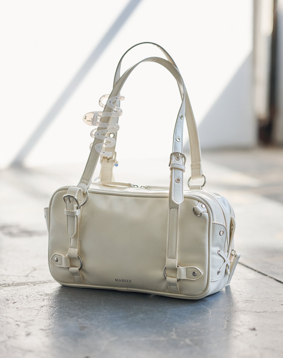 MARSLY ホワイト ショルダーバッグ ツインポケットバッグ（Off-white） | MARSLY