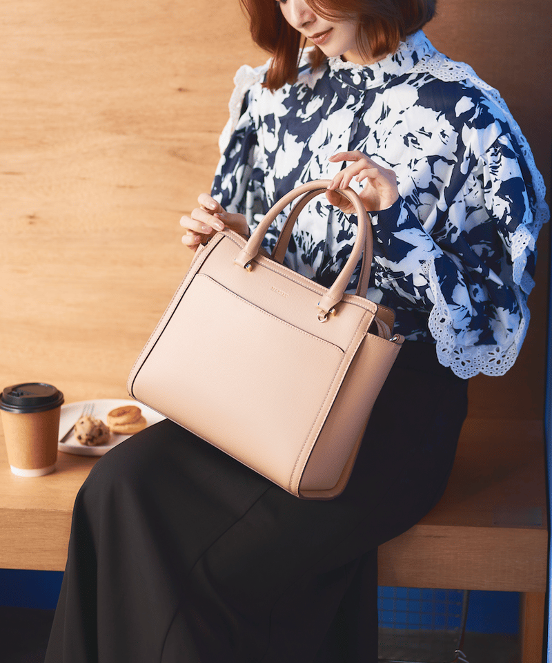 MARSLY マーズリー フラップバッグ mocha beige 痛バッグ 痛バ フラップバッグ（mocha beige） | MARSLY