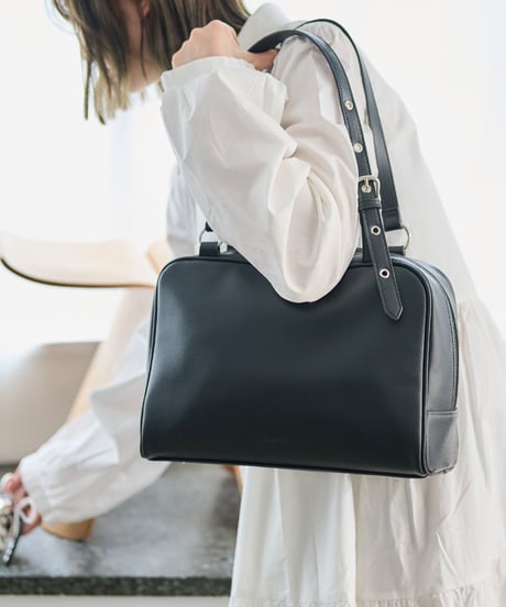 フラップボストンバッグ（Black）