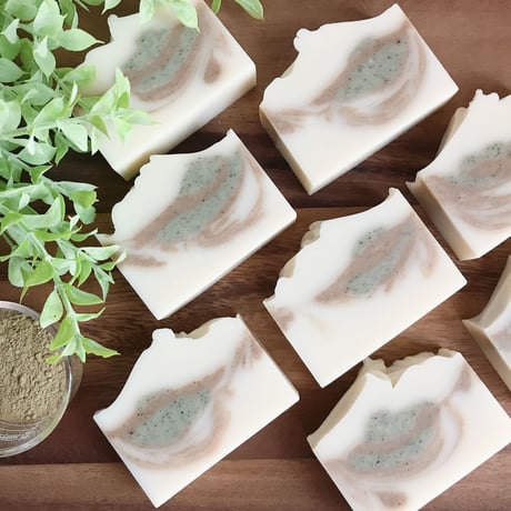 アロエ＆ニームリーフ〈手作り石鹸〉〈コールドプロセス製法〉