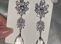 【レンタルご予約分】ロングクリスタルドロップ　イヤリング/ピアス　VI-17