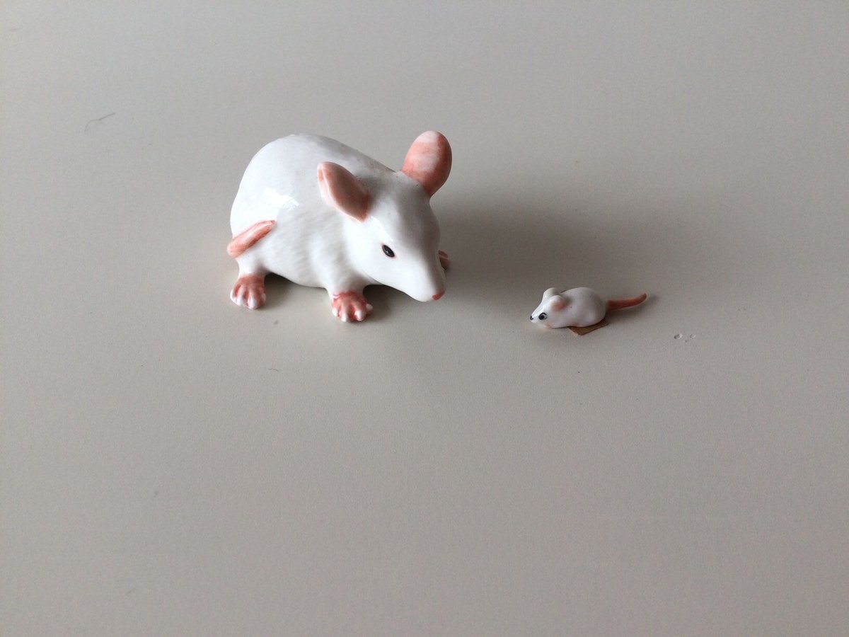 【動物シリーズ】ネズミ ビスクドール アンティーク ねずみ 灰色　グレー oc38180222_1.jpg