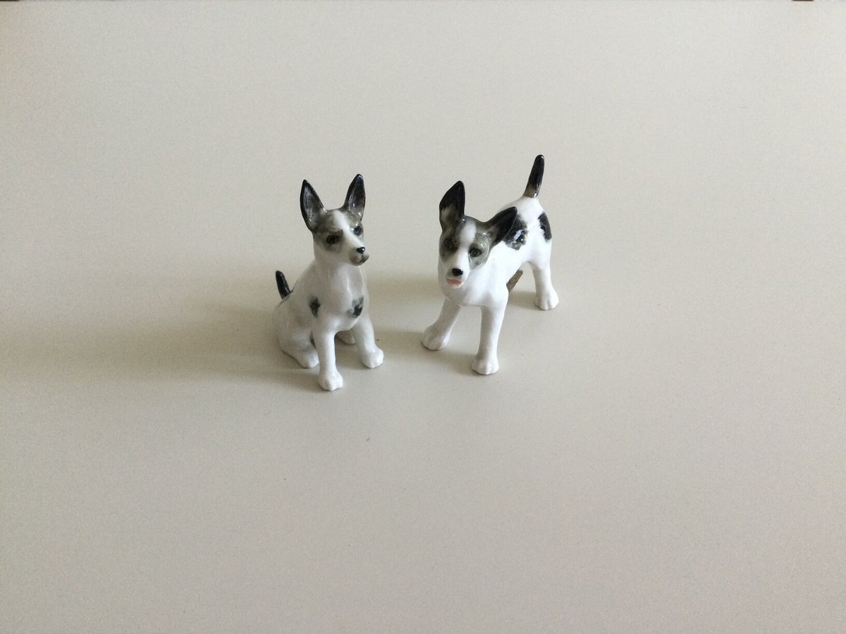 いぬ　犬　陶器　ミニチュア　置物　インテリア　工芸品　美術品　A3126 楽天市場】犬 置物 陶犬 陶器製 輸入雑貨 インテリア雑貨 置物