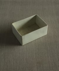 フランスの白い角鉢