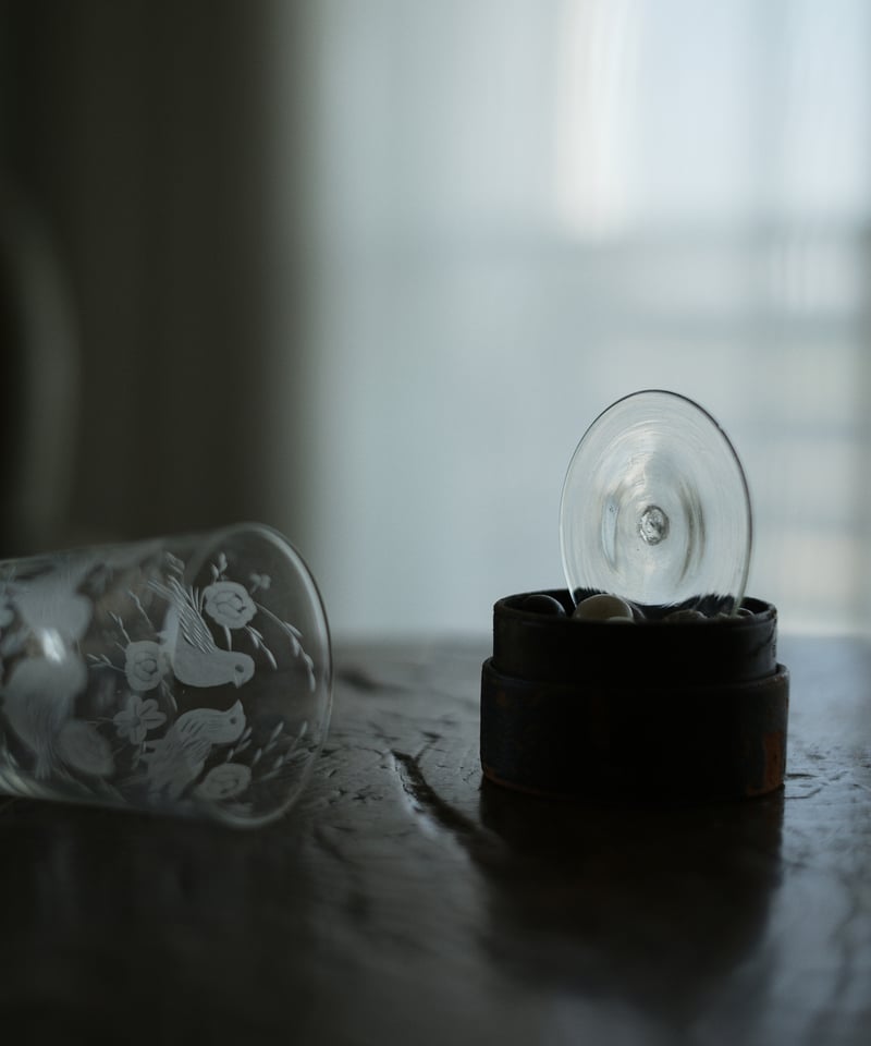 verre de mariage / 15世紀教会の窓 *小鳥のグラスは販売済みとなり