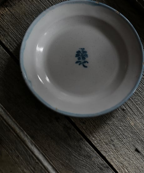 ムスティエの小花柄皿2種