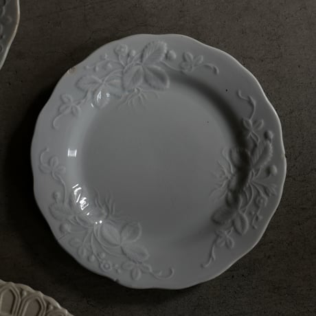 クレイユモントロー | STORES