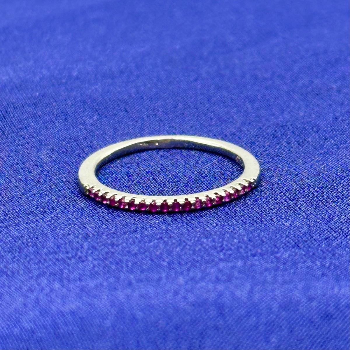 9月誕生石 ピンクサファイアリング｜ハーフエタニティ×シルバー925