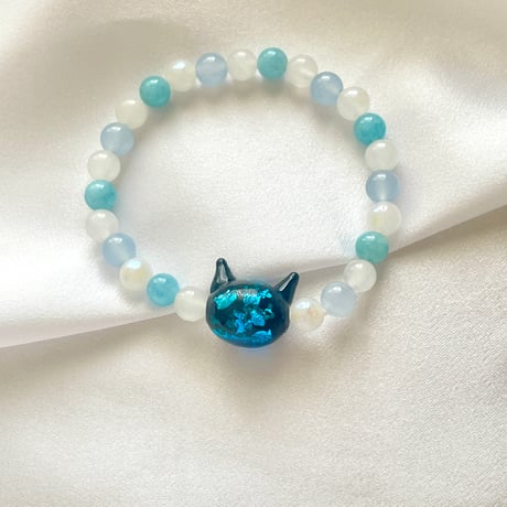 【ねこ守りシリーズ】猫玉の天然石ブレスレット/アクアマリン、ムーンストーン、ホタルガラス｜癒やし