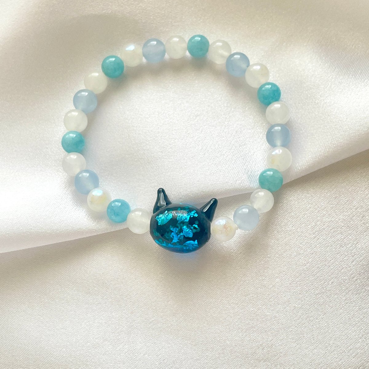 ねこ守りシリーズ】猫玉の天然石ブレスレット/アクアマリン、ムーン