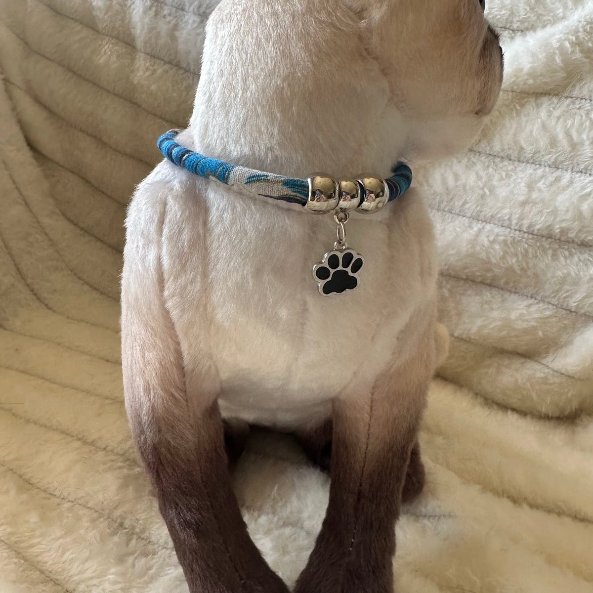 虹の空(๑˃̵ᴗ˂̵)、エメラルドフラワー、わんちゃん猫ちゃん用襟付き首輪 虹の空(๑˃̵ᴗ˂̵)様専用、エメラルドフラワー、わんちゃん猫ちゃん