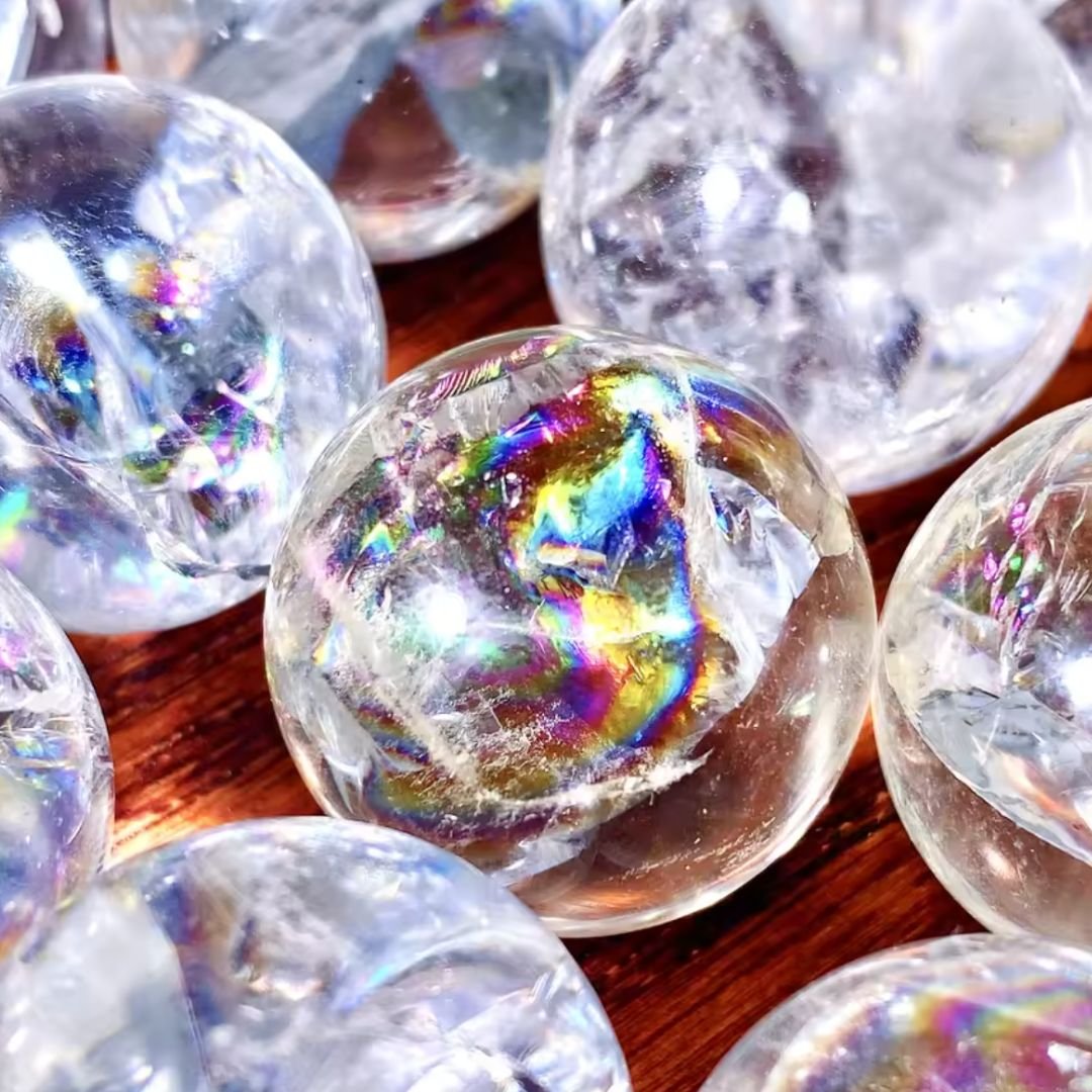 ✳️☆逸品☆透明度とギラギラ煌めくクラックと虹‼️✨レインボー 水晶 丸玉 天然石 虹入り水晶 丸玉｜浄化と癒しをもたらすクラック水晶