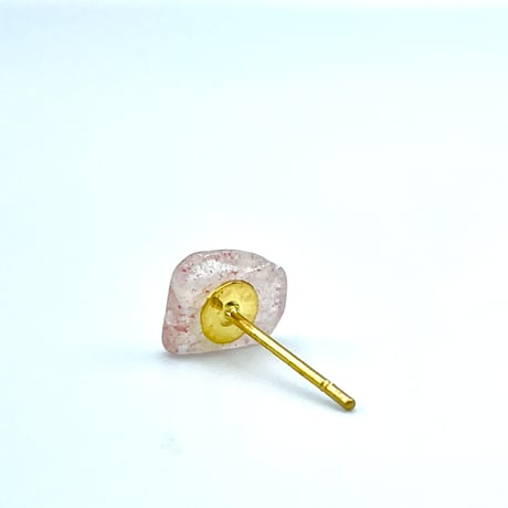 ストロベリークオーツの原石ピアス