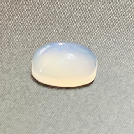 ホワイトオパール0.50ct/オーバル opalルース