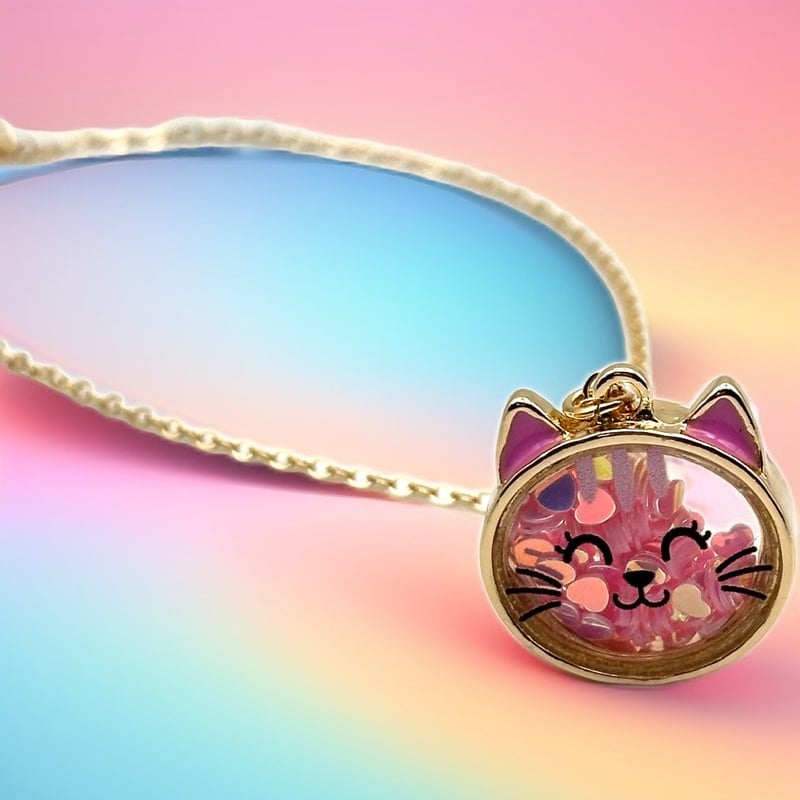 お子様へおすすめ】桜色の猫 ネックレス｜ハートのスパンコール入り