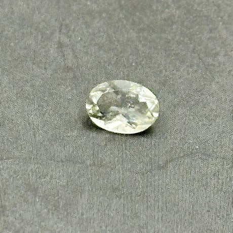 リビアングラス オーバルカット0.55ct