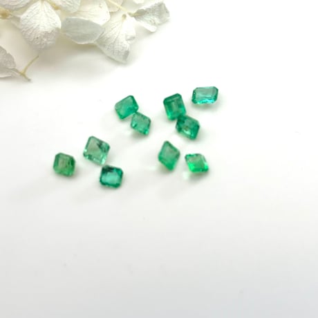 【5月誕生石】エメラルドルースセット｜10粒2.6ct
