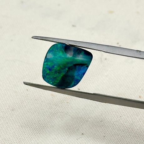天然ボルダーオパール 3.2ct｜母岩付きダブレットルース