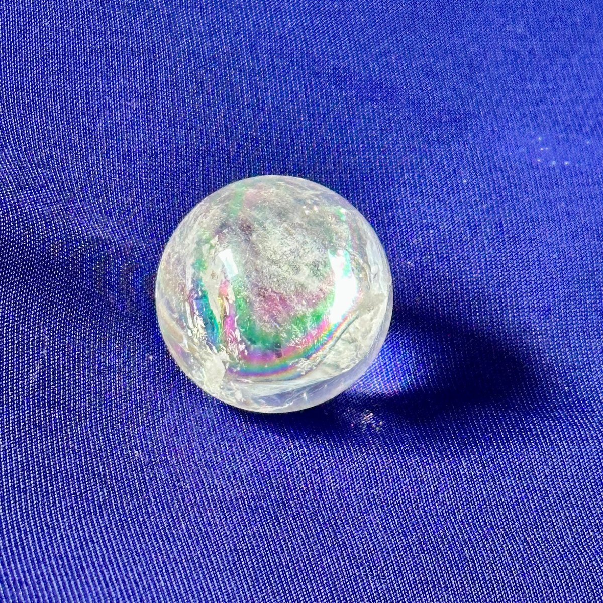 ✳️☆逸品☆透明度とギラギラ煌めくクラックと虹‼️✨レインボー 水晶 丸玉 天然石 虹入り水晶 丸玉｜浄化と癒しをもたらすクラック水晶