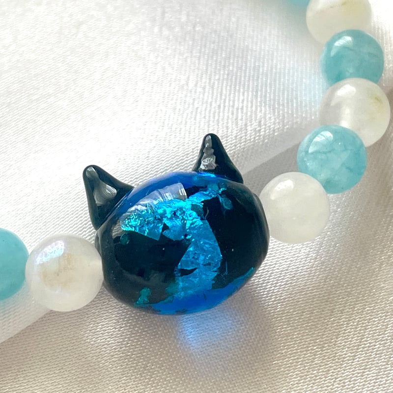 ねこ守りシリーズ】猫玉の天然石ブレスレット/アクアマリン、ムーン