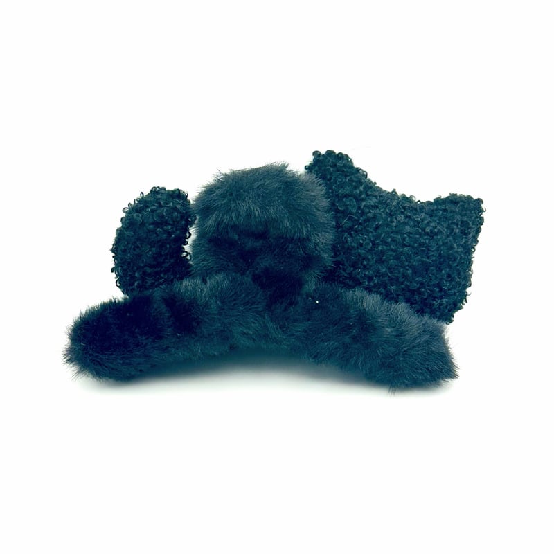 ブラック黒猫モコモコヘアクリップ 黒猫モコモコヘアクリップ｜ふわふわの瞳が見守るお守りアクセ