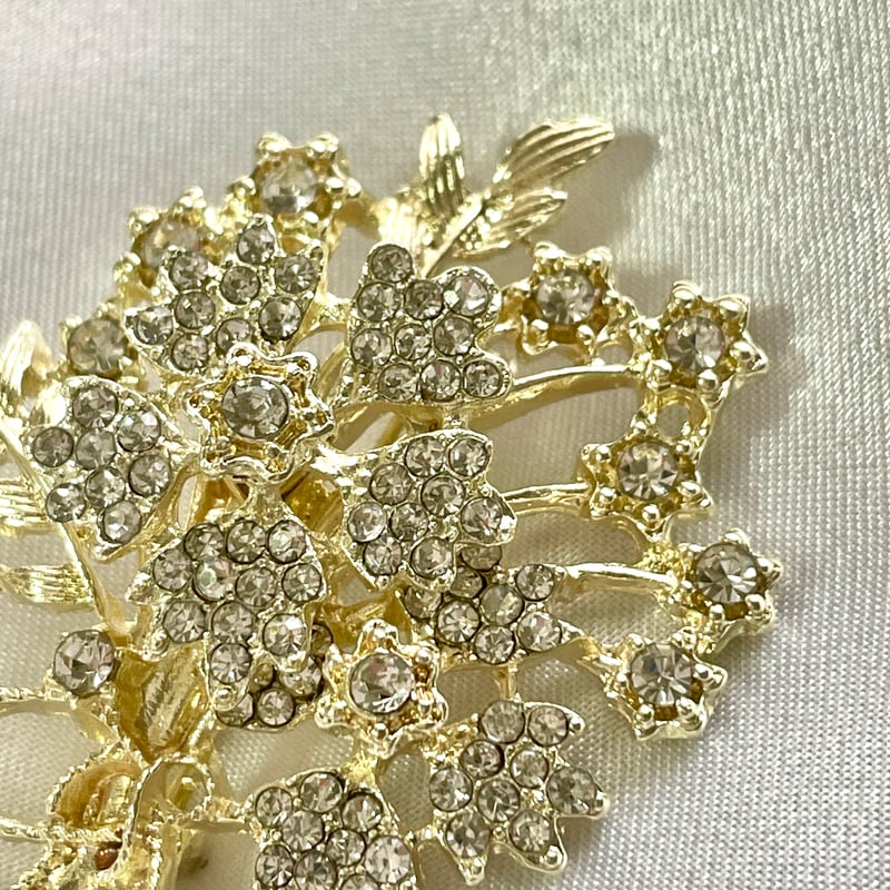 Ciner ブローチ ラインストーンデザイン　ゴールド Ciner ブローチ ラインストーンデザイン ゴールド Ciner